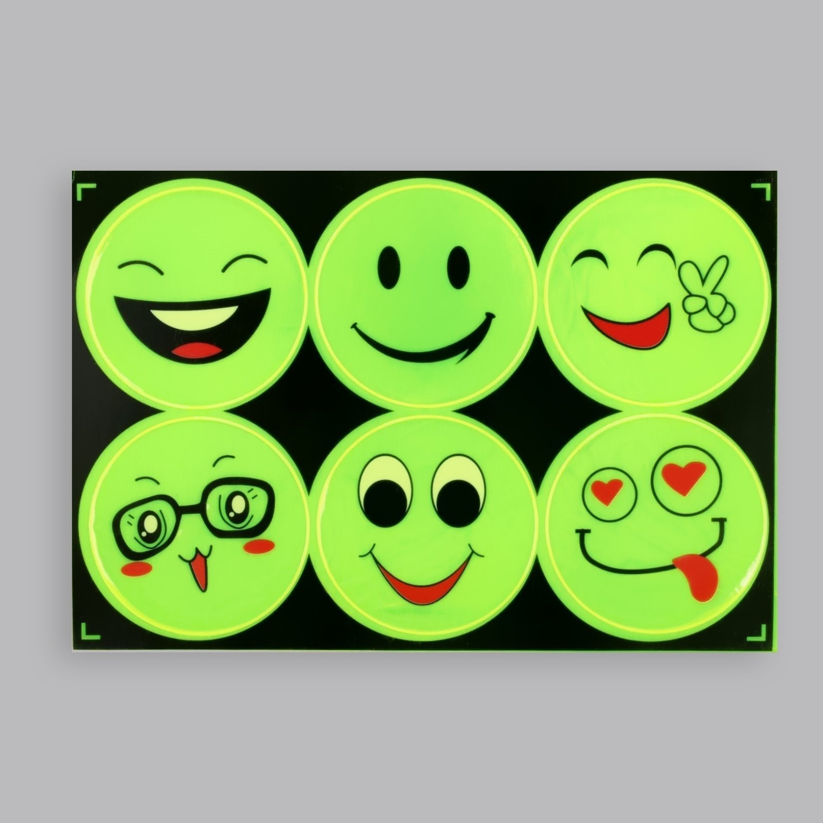Наклейки светоотражающие на одежду 6шт салатовый Смайлы ассорти Арт Узор 3633431 55₽