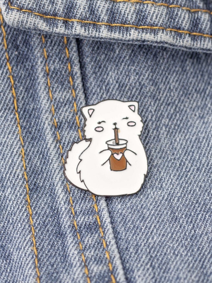 

Значок металлический White cat with coffee