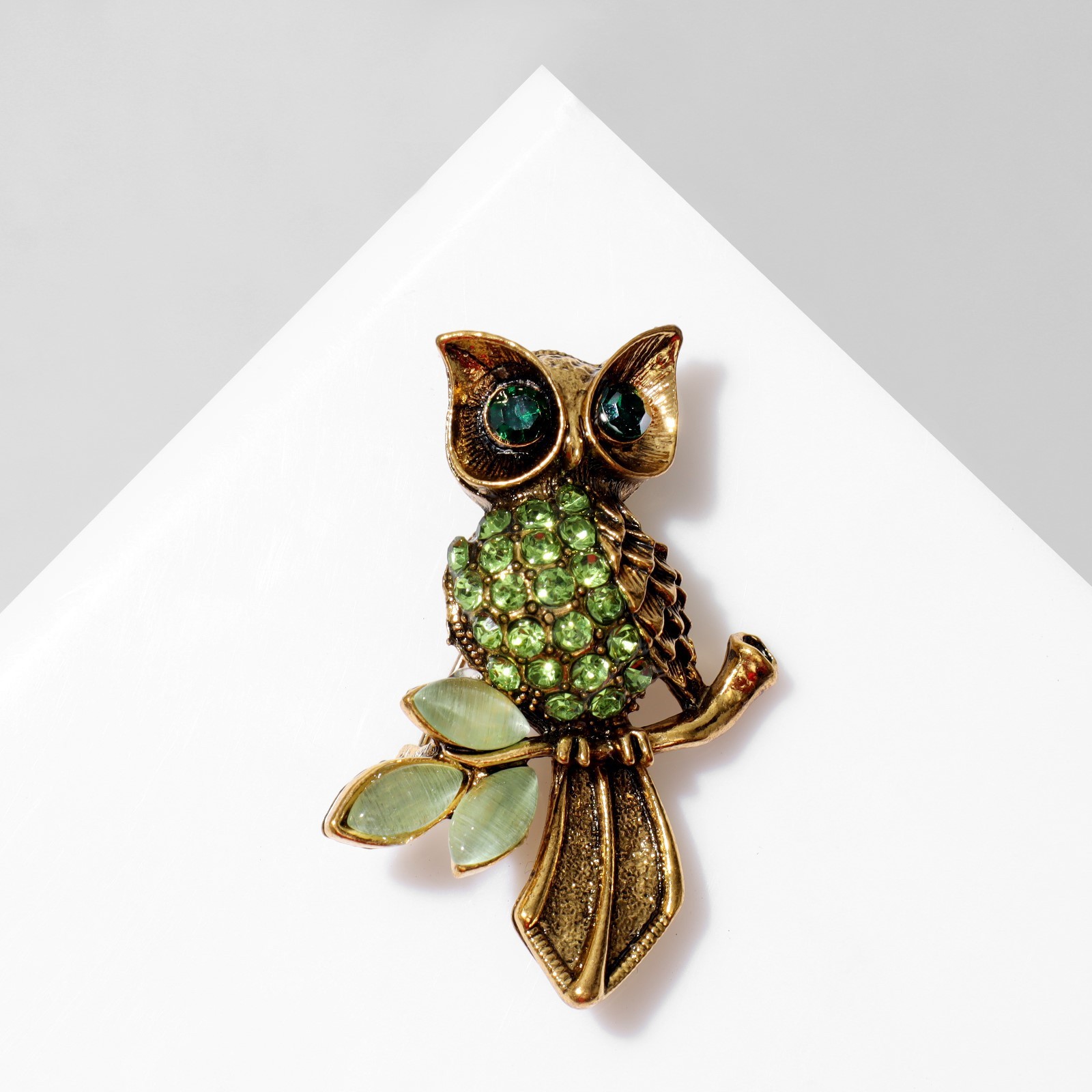Брошь Сова на ветке цвет зелёный в чернёном золоте 249₽
